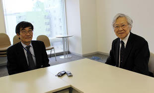 公益財団法人廃棄物・3R研究財団理事長の田中勝さん（右）と、一般財団法人環境イノベーション情報機構理事長の大塚柳太郎（左）。