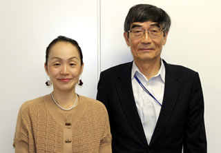 株式会社ファーメンステーション代表の酒井里奈さん（左）と、一般財団法人環境イノベーション情報機構理事長の大塚柳太郎（右）。