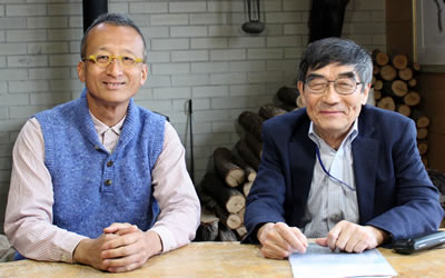 写真家の今森光彦さん（左）と、一般財団法人環境イノベーション情報機構理事長の大塚柳太郎（右）。