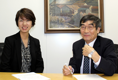 ジビエ利活用アドバイザーの長田富士子さん（左）と、一般財団法人環境イノベーション情報機構理事長の大塚柳太郎（右）。