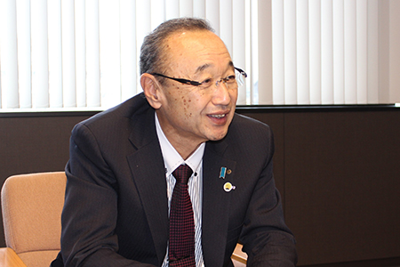 ��17��@�V�������n�s���̓n�ӗ��܂���ɕ����A���������@���n�@�l�ƃg�L�Ƃ̋��ɐ����铇�Â����ڎw����