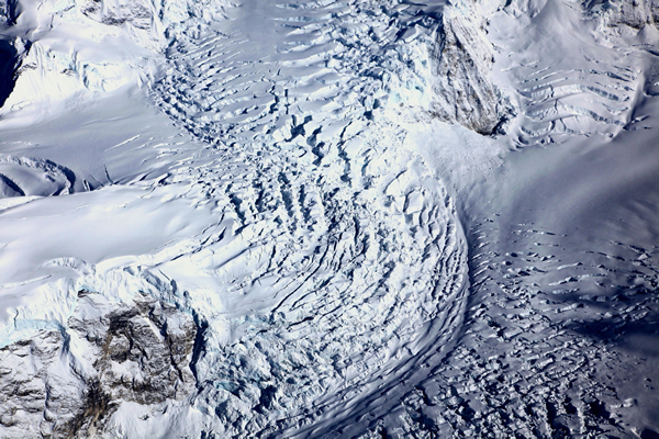 より荒々しい氷河の表情。いずれも比較対象がないので大きさが表現できないのが残念。