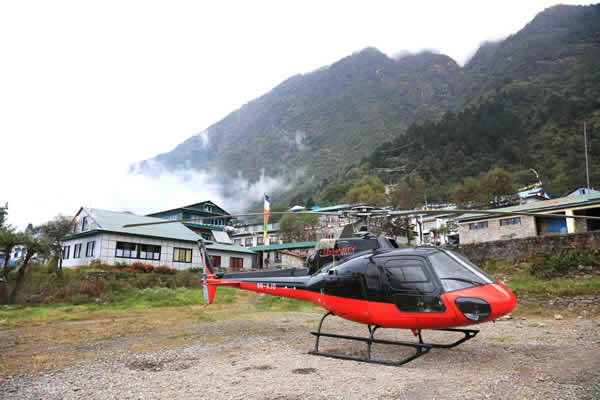 使用したヘリコプター（ユーロコプター　エキュレイユ）。エベレスト山頂へ着陸したこともある機種です。