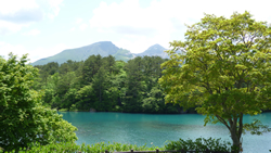 磐梯朝日国立公園にある磐梯山を望む