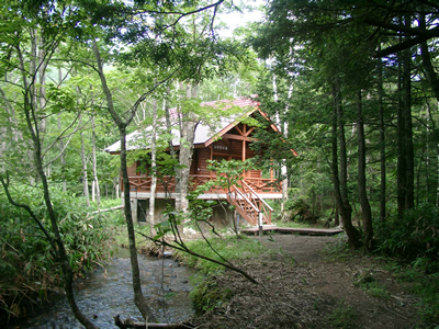ウォシュレット付き丸太小屋