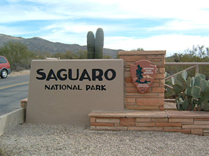 サガロ国立公園の入口看板