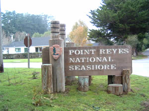 ポイントレイズ国立海岸の入口標識