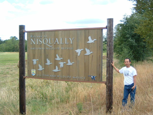 写真4：ニスクアリー野生生物保護区の入口標識。国立公園の看板に比べるとかなり簡素な構造だ