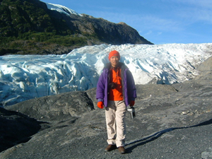 写真30：エグジット氷河。この氷の塊りが流れていると思うと不思議な気持ちになる
